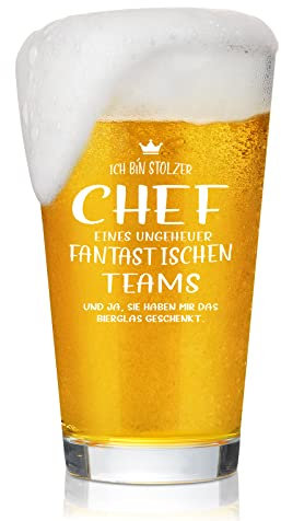 Joymaking Bierglas 0.5l mit Gravur - Ich bin stolzer Chef eines ungeheuer fantastischen Teams, Beste Chef Personalisierte Team Dankeschön Geschenke für Chef zum Weihnachten Geburtstag
