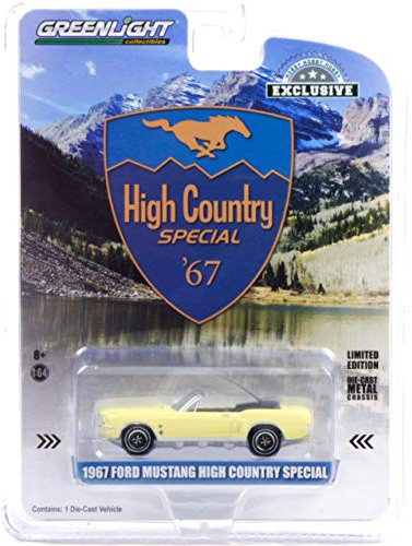 Greenlight 1967 Ford Mustang Cabrio High Country Special – Aspen Gold (Hobby Exclusive) 1:64 Maßstab