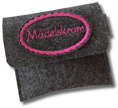 Tampontasche aus Filz mit frecher Aufschrift Mädelskram