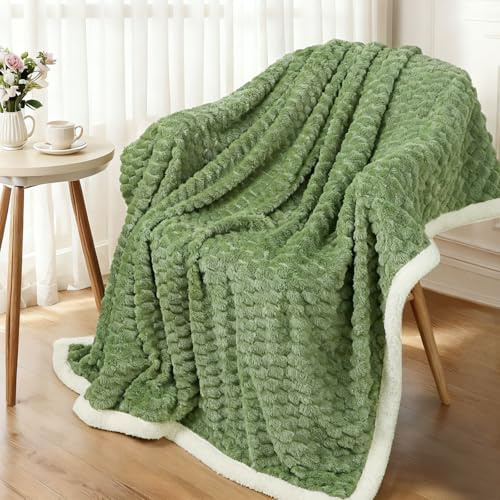 Famibay Throws for Sofas Sage Green Throw Blanket 130x150cm Fluffy Bed Throw Single Thick Soft Fleece Blanket 3D Jacquard for Sofa Bed Couch Chair