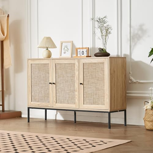 VEVOR Rattan Cabinet, Rattan Storage Cabinet with 3 Magnetic Doors and Adjustable Shelves, Sideboard Buffet Cabinet for Hallway, Entryway, Living Room, or Kitchen, Natural