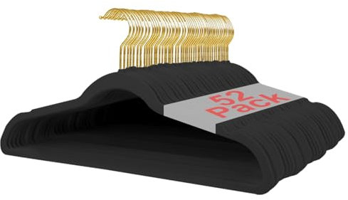 Wellong Kleiderbügel Samt, 45 cm rutschfeste Filz Bügel, Stabile Anzugbügel mit Schulterkerben, Platzsparende Kleiderbügel für Mäntel, Hosen, Silbe, 52 Stück – Schwarz mit Goldene Haken