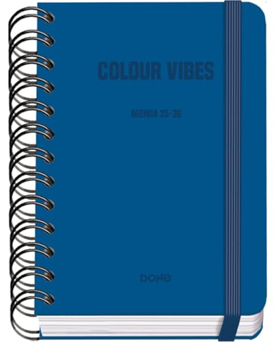 Dohe - Skolkalender 2025 2026 - Dag per sida, Storlek A6 (12x17 cm), Spanska och Engelska, Dubbelspiralbindning och Resårband, Hårt omslag, 4 Klistersidesark - COLOUR VIBES Blå
