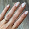 AstraGlam Press On Nails Kurz, Künstliche Nägel Weiß Zum Aufkleben, French Style Soft Gel, Leicht Anwendbare Maniküre Für Jeden Anlass