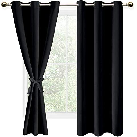 DWCN 2 Pièces Rideau Occultants Thermique Isolant Anti Froid à Oeillets, Rideaux Opaques de Couleur Foncée pour Chambre et Salon, 117x183 CM (Largeur x Hauteur), Noir Halloween
