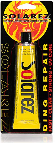 Solarez Kit de réparation pour planche de surf en polyester à séchage UV Air Travel Safe (28,3 g) - Formule sûre et non dangereuse, séchage en moins de 3 minutes. Comprend un tampon de sable grain 60/240, durcissement solaire 100 % fabriqué aux États-Unis (28,3 g)