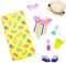 Glitter Girls Deluxe Puppenkleidung 36 cm Puppen Bade Outfit – Badeanzug, Strandtuch, Sandspielzeug, Sonnenhut, Sonnenbrille, Sandalen – Zubehör für Puppen, Spielzeug ab 3 Jahren