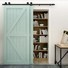 Bypass - Kit de herrajes para puerta de granero para puertas dobles interiores de 176 cm de ancho, sistema de puerta corredera de una sola pista con ganchos en T