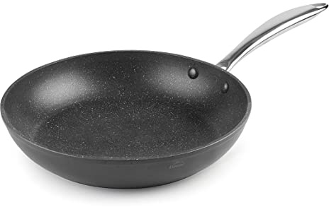 Lacor 27024 - non-stick trelagers stekpanna i gjuten aluminium, PFOA-fri, ergonomiskt handtag, lämplig för alla kök, 24 cm, svart