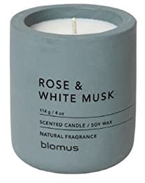 Blomus Fraga - Candela profumata Flintstone S, in cera di soia effetto cemento