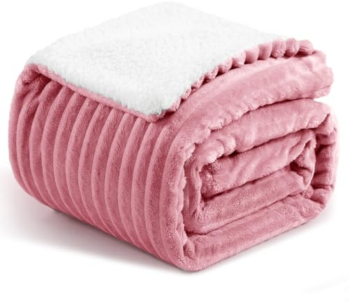 Aisbo Dicke Cord Sherpa Decke Rosa - Warme Kuscheldecke Flauschig 150x200 cm XL Winter Plüsch Kuscheldecken als Sofadecke Couchdecke Überwurf Wohndecke