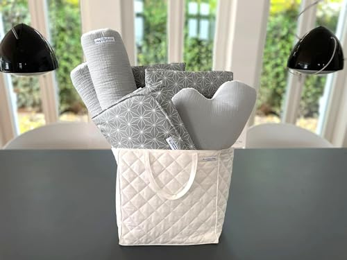 Blausberg Baby – presentförpackning baby (stor) med krypfilt 100 x 100 cm, molnkudde, personlig kuddrulle 135 cm, skötväska och redskapslåda – grå