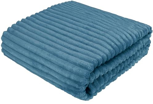 Cotton Market Blaue Wohndecke 220 x 240 cm Große Flauschige Kuscheldecke mit Prägung Weich Anschmiegsam Warm für Sofa und Bett Pflegeleicht