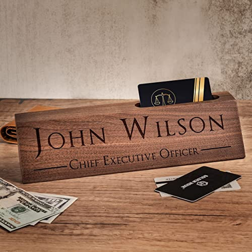 Personalisiertes Namensschild aus Walnussholz mit Visitenkartenhalter, 25,4 cm, Bürogeschenk für Chef, Lehrer, CEO, Kollegen, Geschenke für Ehemänner, Papa