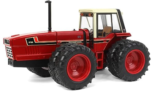 ERTL 1/32 International Harvester 3788 2+2 with Front & Rear Duals, 44322