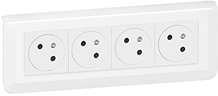 LEGRAND - Prise Quadruple Murale Précâblée avec Terre Mosaic Surface Link à 45° - Prise 2P+T + Boîte d'Encastrement + Plaque de Finition - Fabriqué En France - Blanc