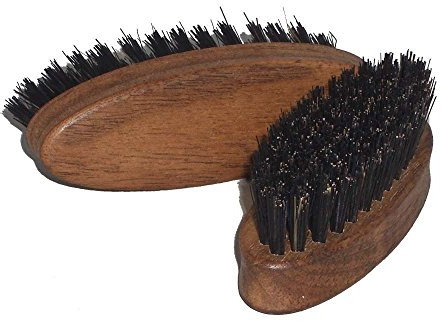 Brosse à barbe en bois de noyer de haute qualité avec des poils de sanglier pur, idéale pour les hommes pour le soin naturel de la barbe noble, dimensions env. 83 x 27 mm, Made in Germany