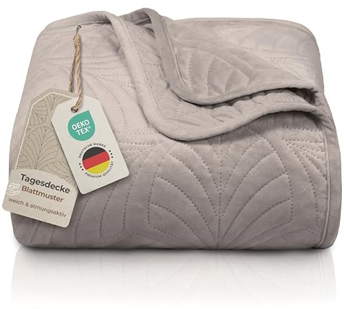 Gräfenstayn Premium Tagesdecke 200x220 cm – Bettüberwurf mit Nahtloser Steppung & Blatt-Design – Samt-Decke – weich, knitterfrei & pflegeleicht – Überwurf für Bett & Sofa (Taupe)