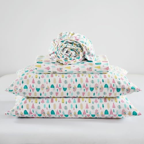Intelligent Design Parure de lit 4 pièces en Flanelle 100% Coton, Douce, Confortable et Respirante, avec Poche Profonde pour Matelas Jusqu’à 40,6 cm, Motif Arbres de Noël Blancs, lit Double
