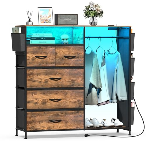 Trironsun Cómoda con 5 cajones, barra para ropa, iluminación LED y estación de carga, armario de almacenamiento con bolsillos laterales y tablero de madera para dormitorio, pasillo o habitación