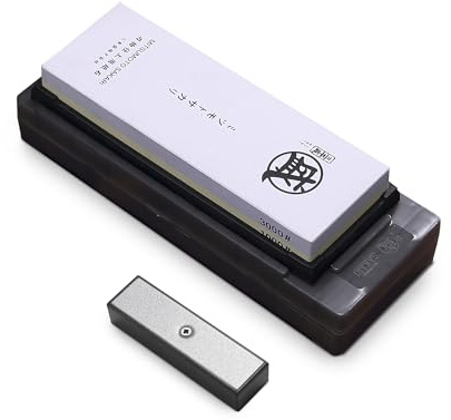 MITSUMOTO SAKARI Japansk Slipsten, 1000/3000 Grit Professionell Brynsten | Halkfri Bas av TPR Gummi Knivslipare, Lämplig för Alla Typer av Knivar, Aluminiumoxid