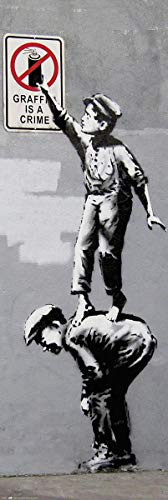Poster da porta Bansky – Grafitti is a Crime (53 x 158 cm) + Poster sorpresa in regalo.