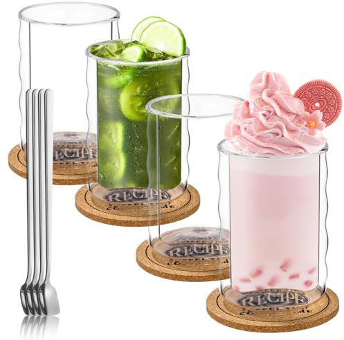 Puxeva Latte Macchiato Gläser Doppelwandig 400 ML, Kaffeegläser Set Mit Untersetzer und Löffel, Klarglas Kaffee Gläser für Espresso, Latte Macchiato, Cappuccino,Wein,Teebeutel, Heißgetränk, 4er Set