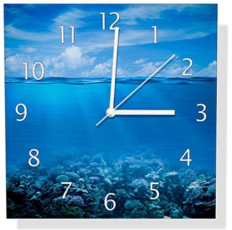 Wallario Design Wanduhr Unterwasserwelt Meer aus Aluverbund, Alu-Uhr Größe 30 x 30 cm, weiße Zeiger mit Metalloptik