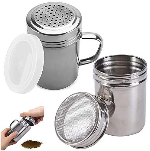 Saupoudreuses en Acier Inoxydable,Yueser 2pcs Shakers en Acier Inoxydable Saupoudreuse de Sucre Shaker avec Couvercle à Mailles Fines Sucriers pour Café Cacao Chocolat Sucre Sel Farine (2 Styles)