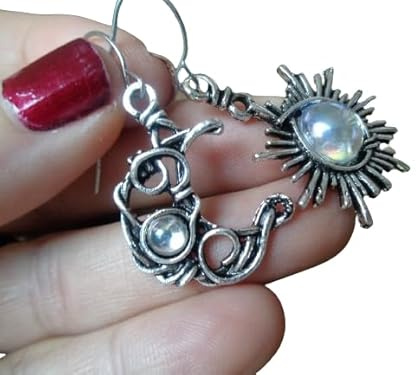 ⊹⊱☆ ★ GOUTTES DE VERRE SOLEIL ET LUNE - BOUCLES D'OREILLES ASYMÉTRIQUES ★ ☆⊰⊹ Boucles d'oreilles ludiques et d'une beauté unique avec du verre aux couleurs des bulles de savon