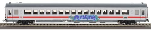 Piko 58849 H0-Personenwagen Apmmz 126, 1. Klasse mit Graffiti, DBAG, Ep.VI