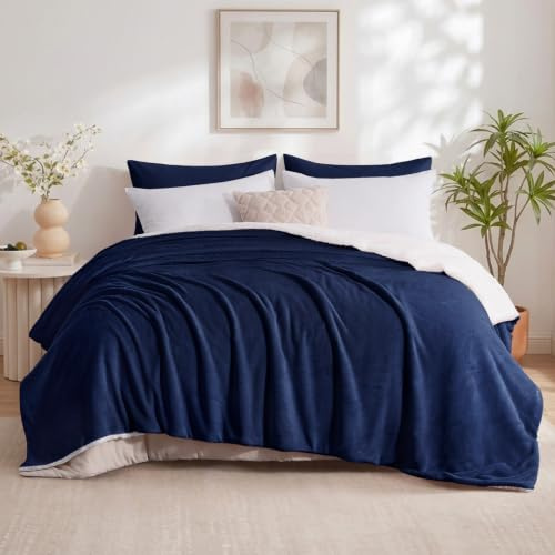 Aisbo Sherpa Fleece Throw Blanket Super King Size - Thick Warm Soft Navy Blue Extra Large Blankets for Bed, 230x270cm Fluffy Microfiber Solid Blanket for Sofas Couch