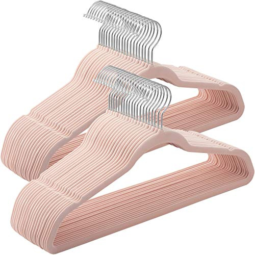 SONGMICS Percha de Terciopelo, Juego de 50, Antideslizantes, con Barra Corbata y Gancho Negro, 0,6 cm Espesor, Ahorra Espacio, 41,5 cm Largo, Abrigo Pantalón, Rosa Claro y Plata CRF026P03