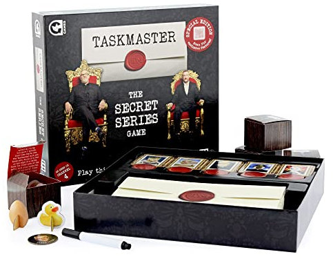Ginger Fox Taskmaster Secret Series Game | Ultimate Fan Edition with Silly Challenges & Video Tasks from Alex Horne | Fun Party & Family Challenge Game | Ages 8+ | Great for Groups