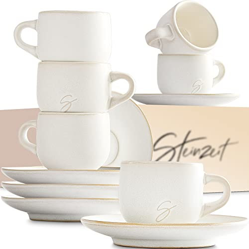 Steinzeit Design Espressotassen (6x80ml) - Espressotassen Set mit passenden Untertassen - Espressokaffeetassen aus 100% Handfertigung - stapelbare Mokkatassen in Weiß