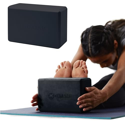Gaiam, Blocco per yoga, supporto in schiuma EVA senza lattice, morbida superficie antiscivolo per yoga, pilates, meditazione (nero), confezione da 1