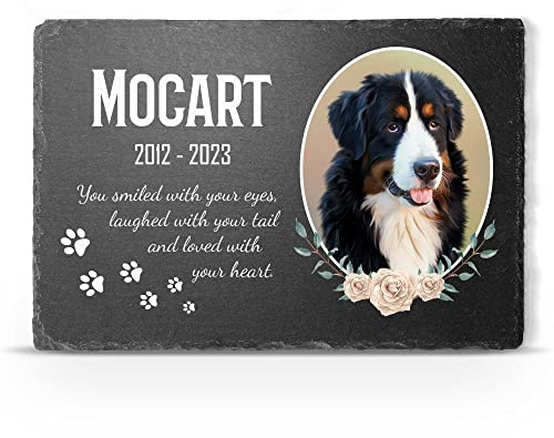 TULLUN Targa commemorativa personalizzata per animali domestici, gatti, cani, in ardesia, con cornice in pietra e zampe, dimensioni 19,8 x 30 cm o 200 x 300 mm, cornice floreale