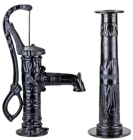 Klassische Schwengelpumpe für den Garten mit nostalgischem Pumpenständer - eine elegante Lösung für die Bewässerung
