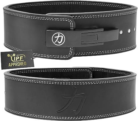 Strength Shop 13mm IPF Lever Belt Gewichthebergürtel + Hebelschnalle aus Stahl, Gr. L (Schwarz/Weiß - Geprägt), Robuster & langlebiger Lifting Belt stabilisiert u. schützt Rumpf & Wirbelsäule