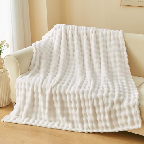 NEWCOSPLAY Couverture pour canapé – Couverture en Flanelle Super Douce avec Bulles 3D, légère, Peut être utilisée en Toutes Saisons, Ivoire, jeté de 127 x 152,4 cm