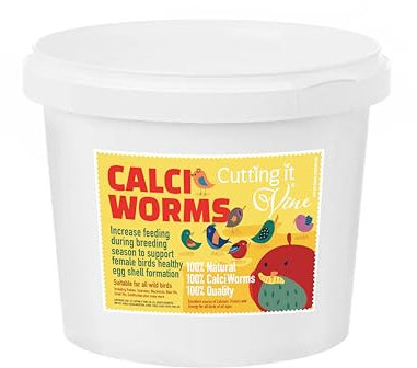 Calci Worms for Wild Birds 10L Tub - Quality bird food and Easy to Feed from our stay fresh reusable tub.