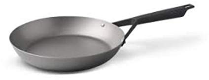 TVS Padella in ferro La Bistecca design by Antonio Citterio, diametro 28cm, linea Artusi 2.0, perfetta per dorare, rosolare e friggere.