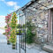 HalfArch - Pérgola redonda de metal para montar en la pared, ideal para césped, patio, patio, color negro, tamaño: 1,8 m