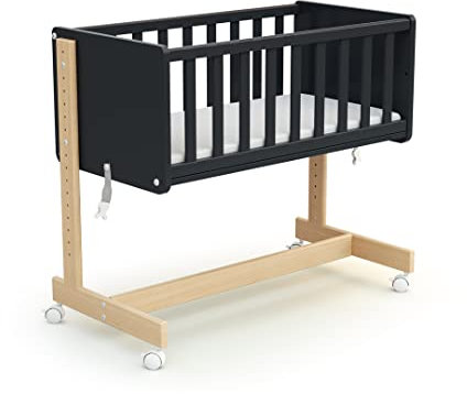 AT4 - Weige Babybett Beistellbett Holz mit Matratze und rollen CONFORT 40 x 80 cm | 86 x 58,5 x 80 cm | Kinderbett mit Matratze inklusive 40x80x5cm | 4 multidirektionale Räder | Leicht zu bewegen