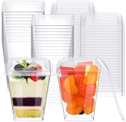 Plastglass för dessert 5 OZ / 160ML, 50 st dessertglas med lock och 50 skedar återanvändbara små plastglas för hemlagade desserter mousse tårta yoghurt pudding glass fest