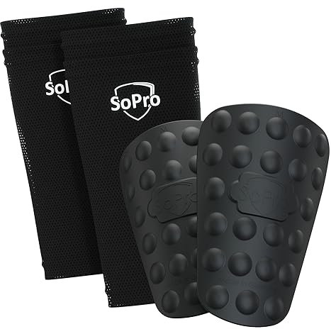 SoPro Schienbeinschoner Fußball für Kinder & Erwachsene inkl. Socken - 158 x 110 x 5 mm - leicht, klein, rutschfest, geruchsneutral & Made in Germany - Shinform Schienbeinschoner für Herren & Damen