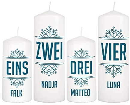 Herz & Heim® Adventskerzen Set mit Aufdruck - 4 Stück - Einzigartige Dekorationsidee für Ihren Adventskranz oder das Adventsgesteck Zahlenwort