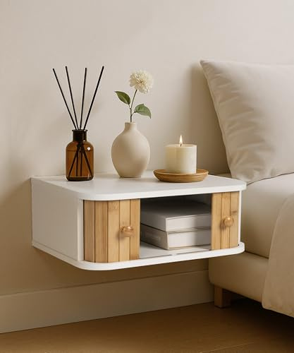 SUMGAR Floating Bedside Table White Bedside Tables Wooden Small Nightstand with Bamboo Sliding Door mit Fluted Accent, Wall Mounted Night Stand Bedroom Storage Organiser for Space-saving 38×30×15cm