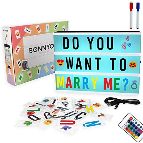 Light Box mit Farbwechsel, 400 Buchstaben, Emojis, 2 Stifte, USB - BONNYCO | Ä Ö Ü ß | Led Lichtkasten Buchstaben 16 Farben mit Programme | Led Leuchtkasten Schlafzimmer Wohnzimmer Deko & Geschenk