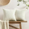 Softalker Kissenbezug 50x50 Beige Weiß Cord weich und flauschig 2er Set mit Streifenmuster Kissenhüllen Sofakissenbezüge Cushion Covers Modern Deko für Sofa Bett Wohnzimmmer Schlafzimmer Weihnachten